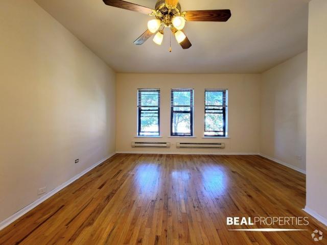 Building Photo - 1 bedroom in CHICAGO IL 60657 Unit 311 Rental