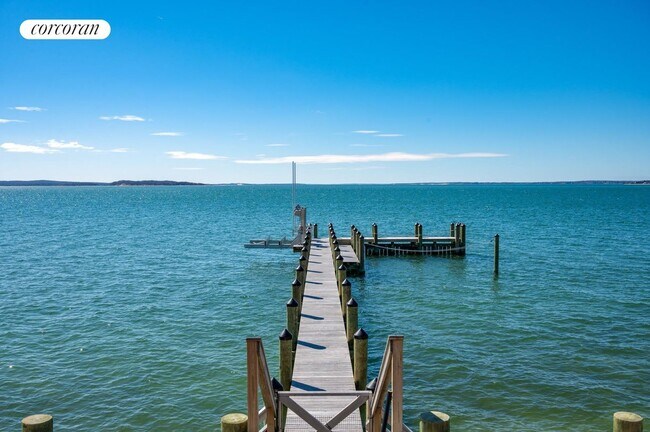 Photo - 68 Peconic Ave