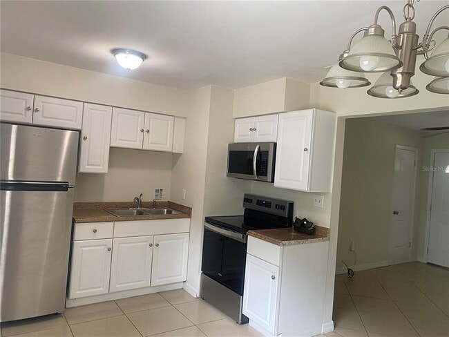 Photo - 1608 Long Ln
