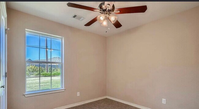 Photo - MOVE IN READY