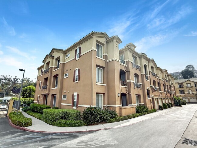Building Photo - Beautiful 1B/1BA Apartment in Scripps Ranc... Unit 303