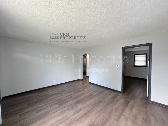 Photo - 1034 E Elm St