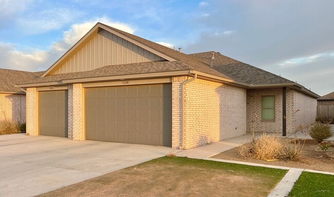 Building Photo - New Beginnings Start At AMRR: NOW PRE-LEASING 2 BED/2 BATH IN FRENSHIP ISD!