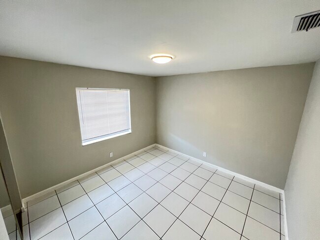 Photo - 121 SW 15th St Unit C