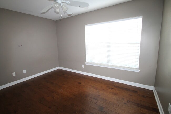 Photo - Exclusively Offered by Muse Realty, LLC
