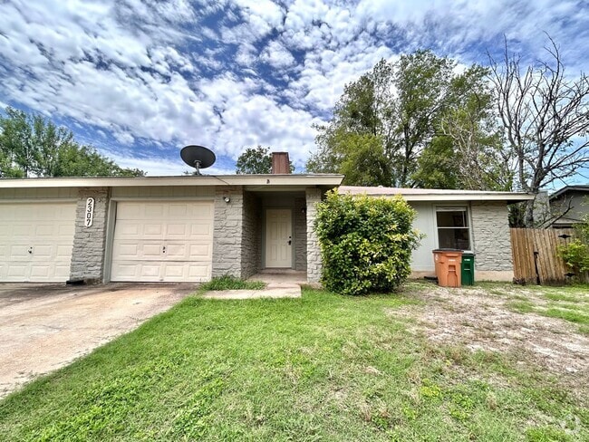 Building Photo - 2307 Singletree Ave Unit B Rental
