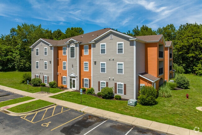 The Reserve at Saluki Pointe