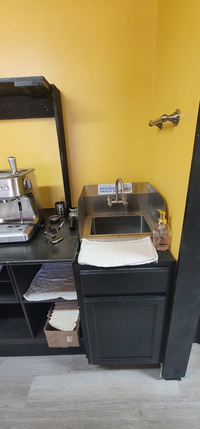 Photo - 2105 N Broadway St