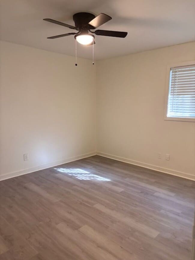 Photo - 5408 Keele St