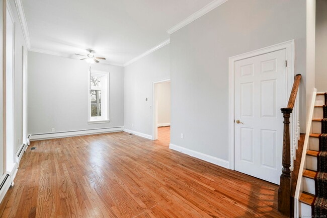 Photo - 300 Soundview Ave Unit Townhouse