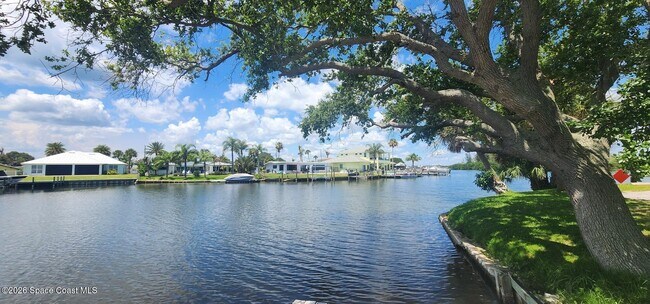 Photo - 485 N Shore Dr