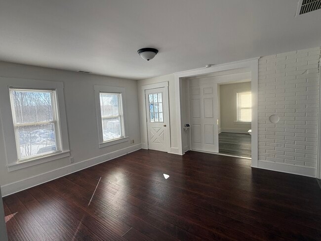 Photo - 190 Ash St Unidad 2