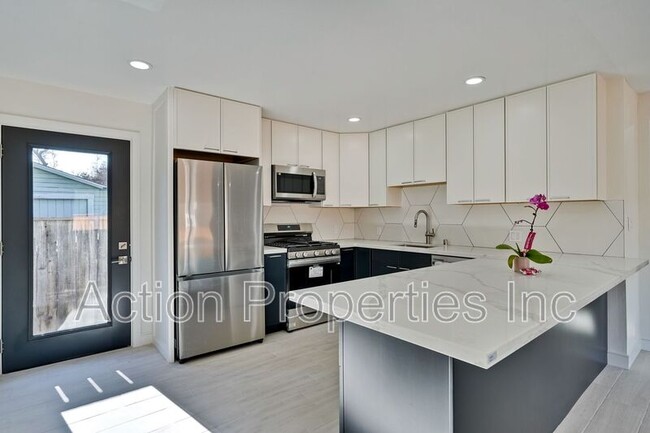 Photo - 664 Ehrhorn Ave Condo Unit #3