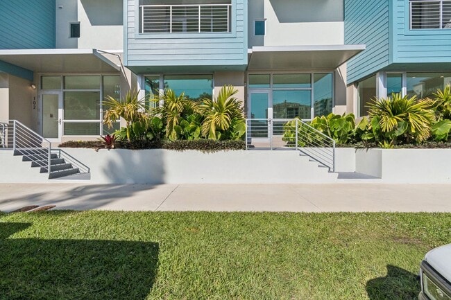 1343 4th St Unit 101