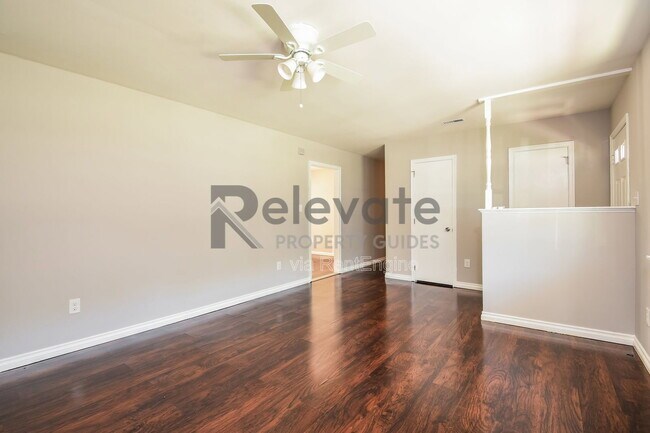 Photo - 523 Petty St