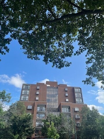 Building Photo - 1265 Beacon St Unit 603 Rental