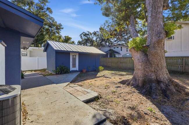 Photo - 118 W Sligh Ave Unidad Studio