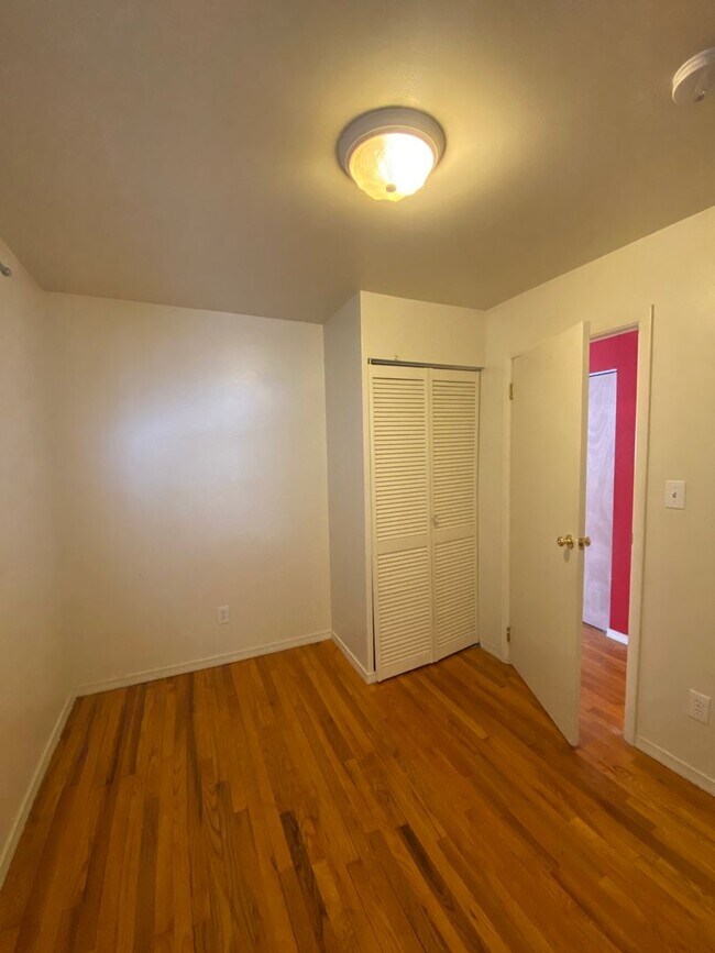 Photo - 1931 Fairwood Ln