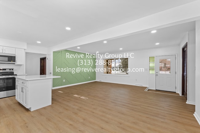 Photo - 5337 Botsford Ave