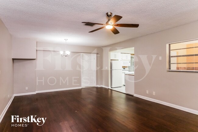 Photo - 830 E Evanston Cir
