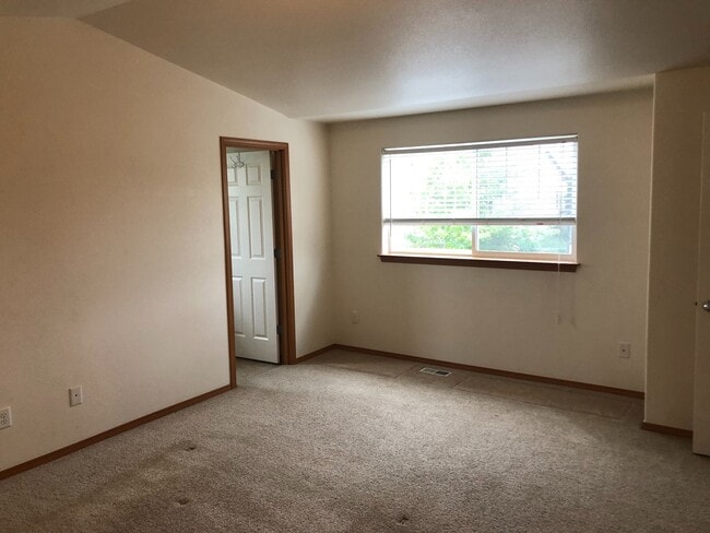 Photo - Charming Mount Vernon Home