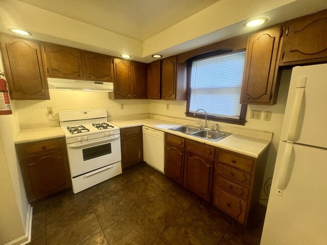 Photo - 810 N Lincoln St