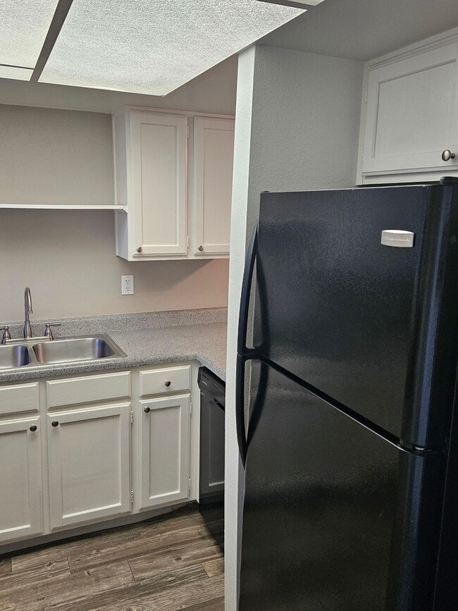 Photo - 885 N Granite Reef Rd Unidad 2000A