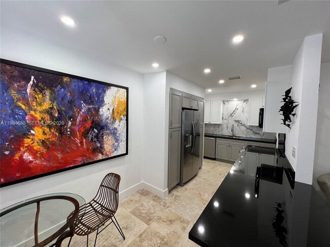 Photo - 8410 NE 2nd Ct