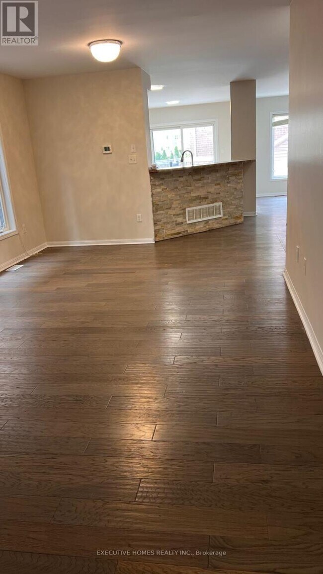 Photo - 58 Bleasdale Ave