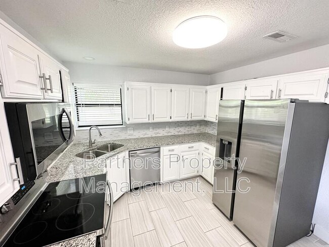 Photo - 3704 W Beechwood Dr