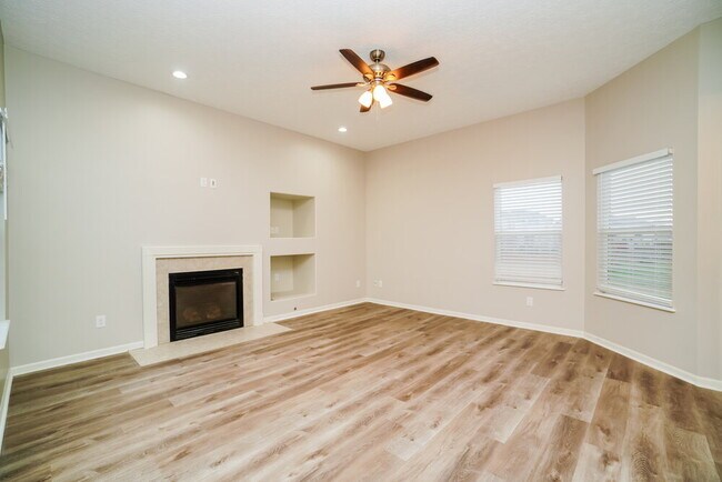 1272 Poplar Creek Ct