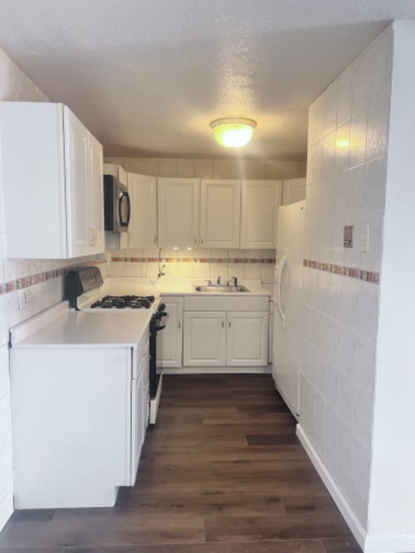 8 Lancelot Court Unit 13