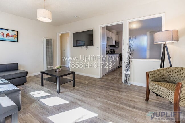 Photo - 4827 Castle Ave