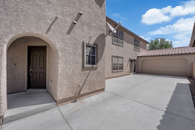 Photo - Beautiful Two bedroom 2 1/2 bath