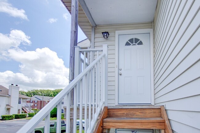 Photo - 2 Bedroom, 2 Bath Updated Condo, Newpointe...