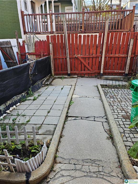 Photo - 734 N Meadow St