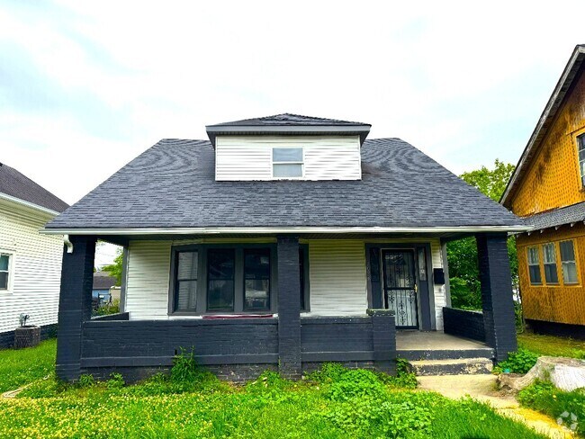 Building Photo - 2028 N Dexter St Rental