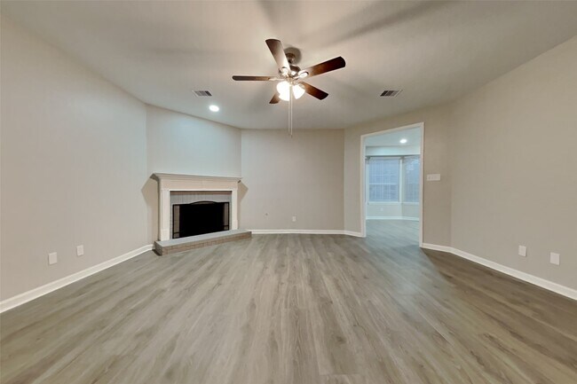 Photo - 5202 Heathervale Ct