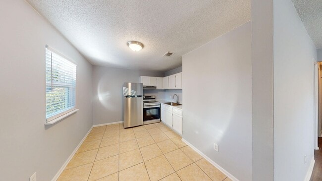 Photo - 2Bed/ 1 Bath Apartment Available NOW in Jacksonville!