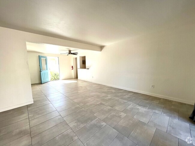 Building Photo - Arcadia-Biltmore area apartment -- MOVE IN...