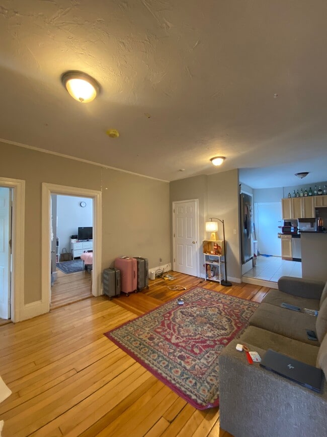 Photo - 10 Glenville Ave