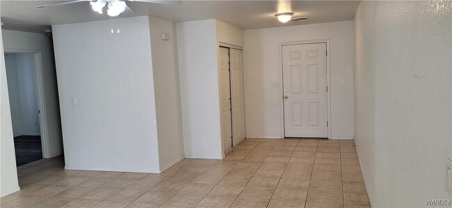 Photo - 652 Holly St