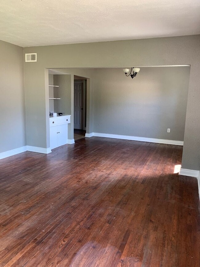 Photo - 3 Bedroom home with a bonus room