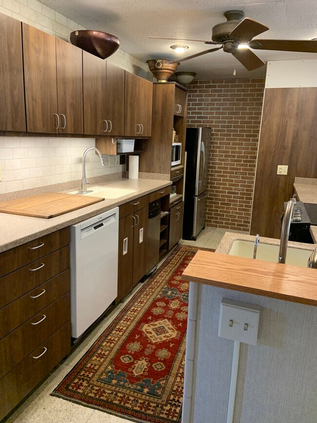 Photo - 111 W Main St Unit Apartment 1