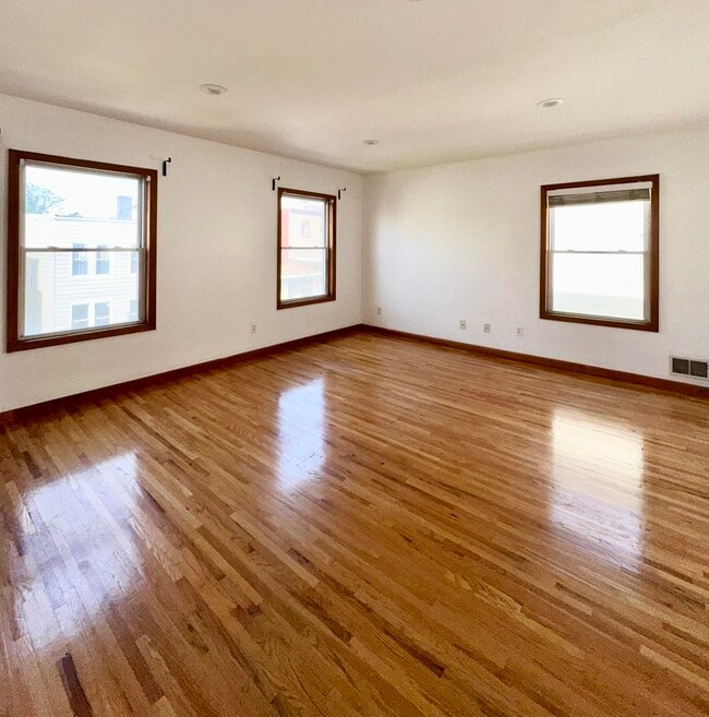 Photo - 150 Clendenny Ave