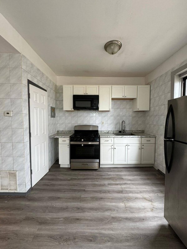 Building Photo - 53 Milford Ave