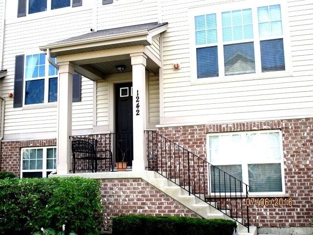 Building Photo - 1242 Evergreen Ave