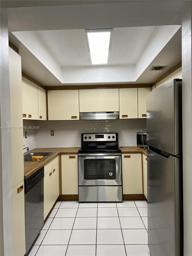 Photo - 8820 SW 123rd Ct Unit L102