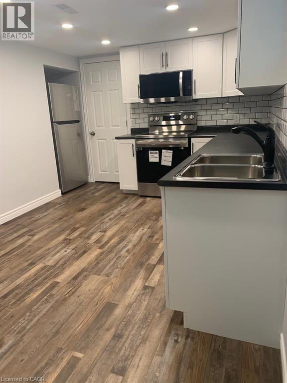 Photo - 17 Mayflower Ave