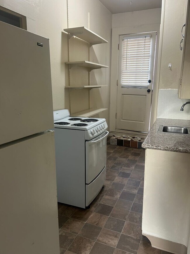 Photo - (488) 15th Street Apartments - 1 Bedroom /... Unit 426-4